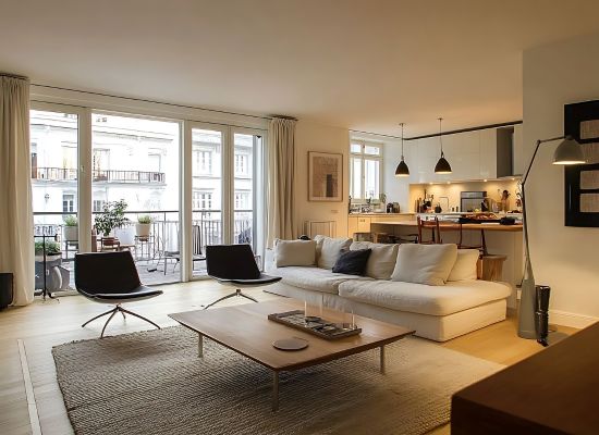 svetaines su virtuve interjeras