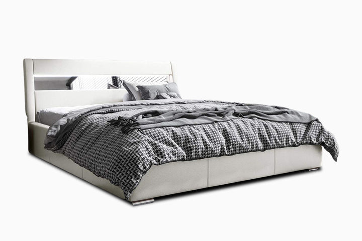 lova lora balta
