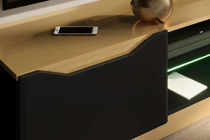 juoda sekcija tv zonai venture black 