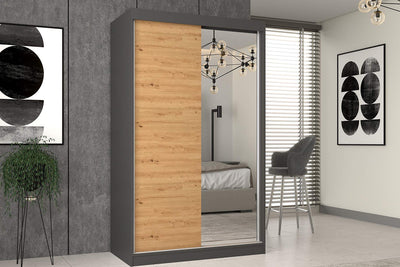 spinta juko interjere