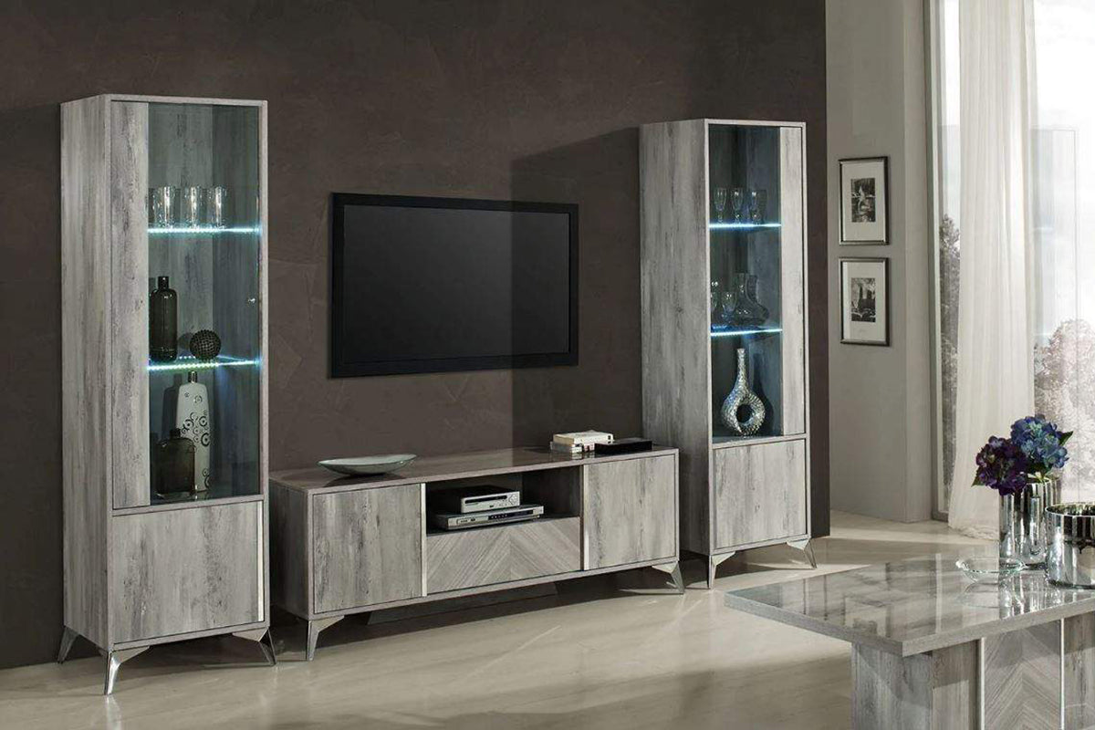 tv spintele lexi interjere