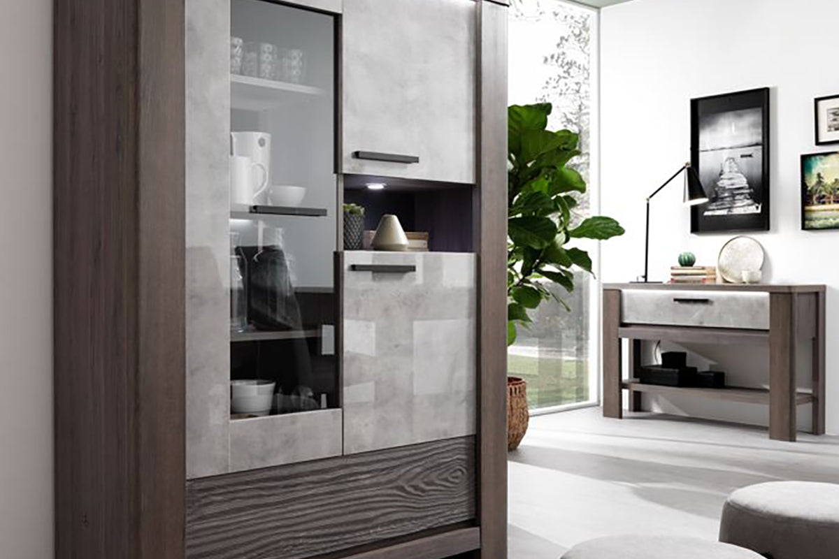 vitrina bolzo interjere